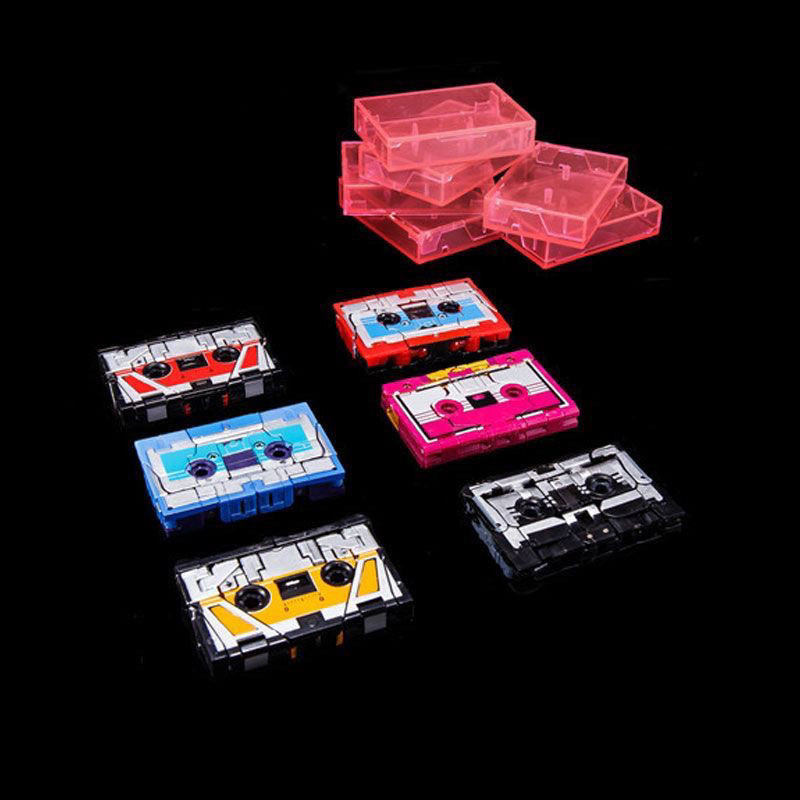 Vintage Toys Collector - หุ่นยนต์แปลงร่างสไตล์วินเทจเรโทรพร้อมเทปคาสเซ็ต ของสะสม โมเดลของเล่น ชุดของขวัญสำหรับแฟนคลับผู้ใหญ่ นักสะสม และผู้ที่ชื่นชอบงานอดิเรก