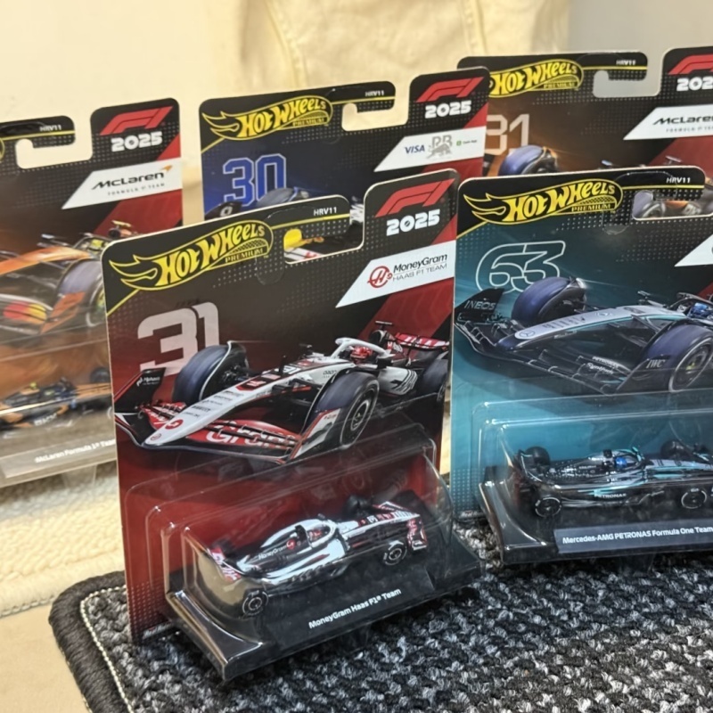 โมเดลรถเหล็กหล่อสะสม 64 คัน ขอ - Vintage Collectible Hot Wheels บทวิจารณ์และราคา