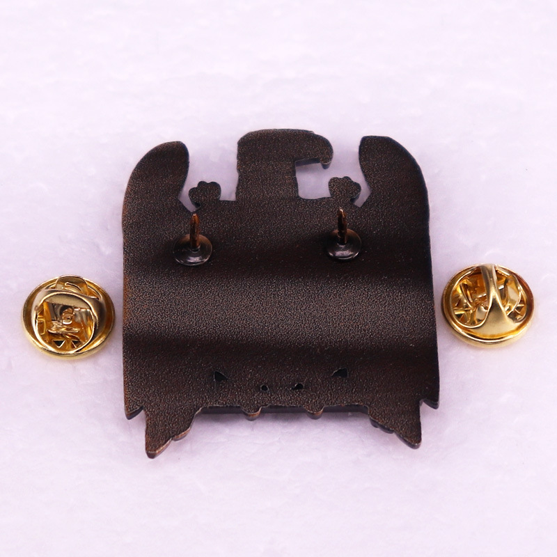 เข็มกลัดโลหะสไตล์เรโทร วงดนตรี - Collectible Vintage Brooches บทวิจารณ์และราคา