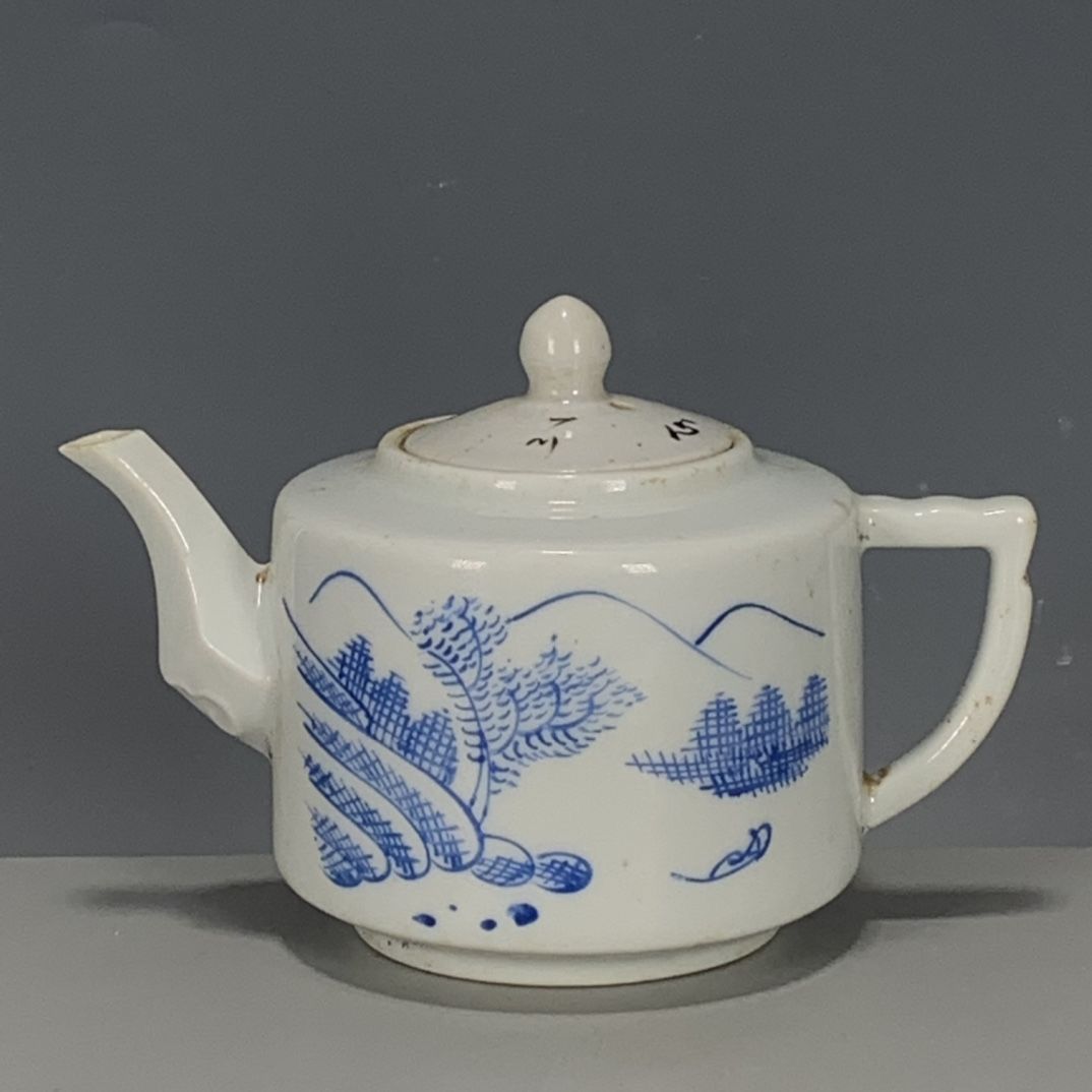 กาน้ำชาพอร์ซเลนสีฟ้าขาวลายภูมิ - Vintage Collectible Pottery บทวิจารณ์และราคา